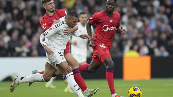 Uhapšen defanzivac Sevilje – namerno dobijao kartone?