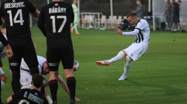 Partizan bizarno ispustio 2:0 protiv Čeha – glavobolja zbog čak tri povrede VIDEO