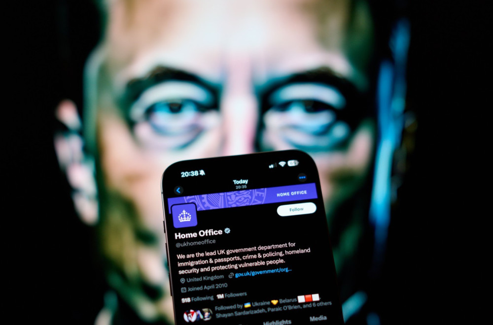 Kontraudar: "Ignorišite Maska"