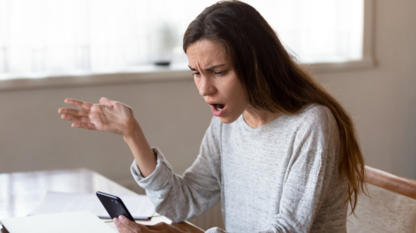 Novi Android malver zaključava telefone i snima žrtve