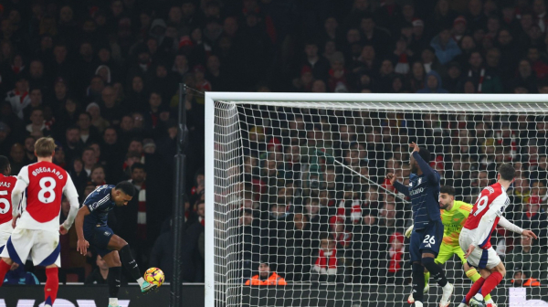 Arsenal "prosuo" 2:0 protiv Aston Vile – poništen gol i stativa za remi na domaćem terenu