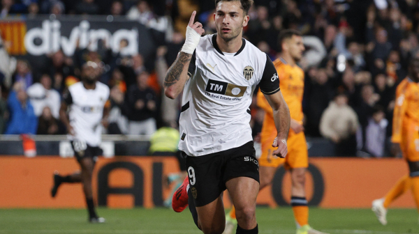 Valensija pobedila posle 57 dana i predala "fenjer" VIDEO