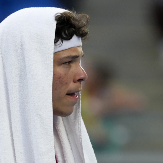 Monfis nije izdržao, pa predao meč – Šelton u četvrtfinalu VIDEO