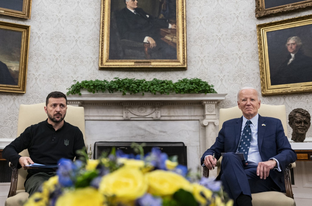 Zelenski, pušten si niz vodu...