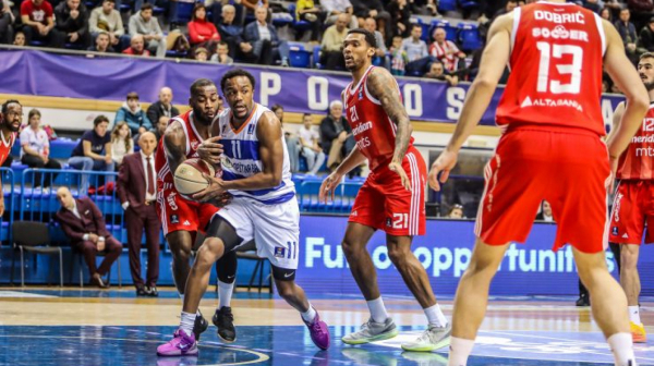 Zvezdin rekord sezone: Čas košarke u Baru protiv "fenjeraša"