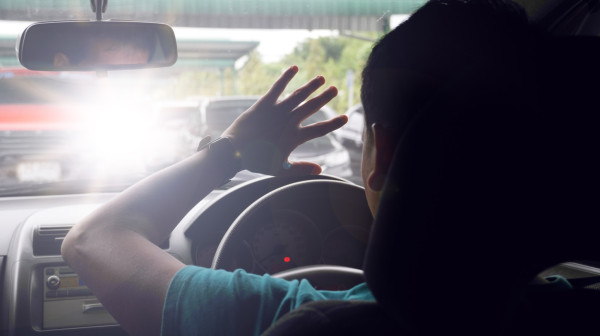 Da li su jaka LED svetla zaista opasna? Stručnjaci otkrivaju šta je najveći problem