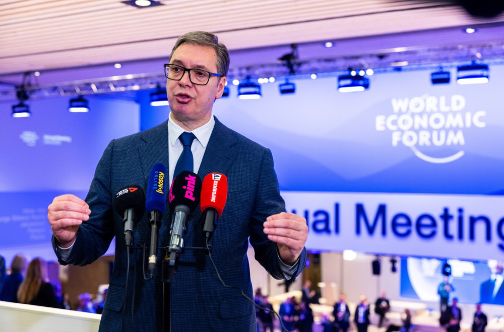Vučić stigao u Davos: Učestvuje na Svetskom ekonomskom forumu; Poslovna elita u "Duhu dijaloga"
