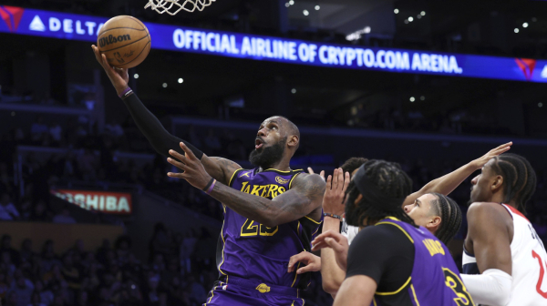 Vukčević gledao "ples" Lebrona i Dejvisa VIDEO