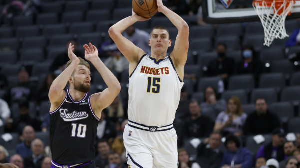 Najprecizniji trojkaši NBA su centri – Sabonis i Jokić u Top3