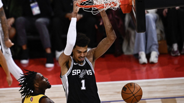 Pariz gledao Vembanjamin šou VIDEO