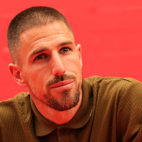 Degenek zvanično predstavljen u novom klubu