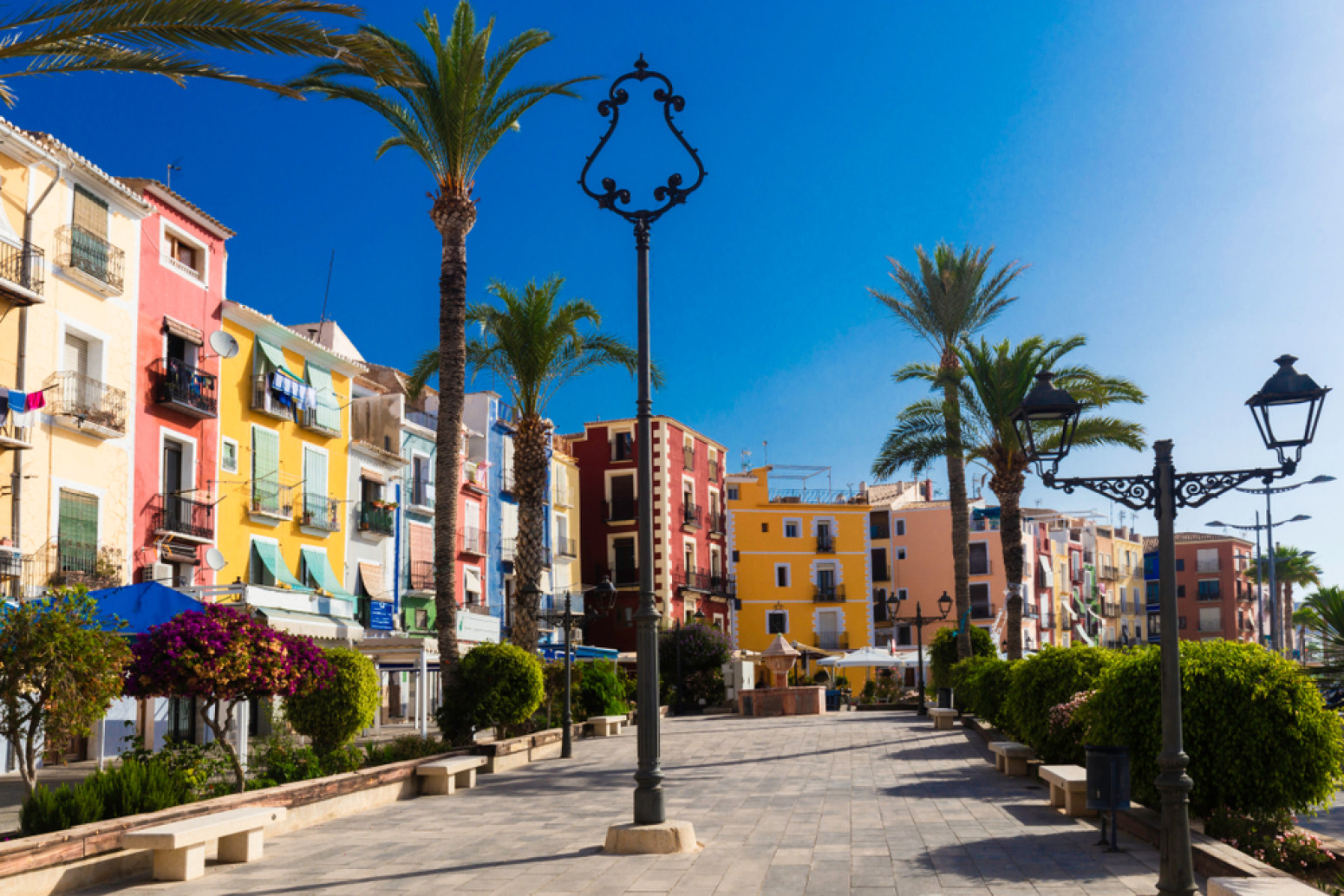 Mediteranski grad koji miriše na čokoladu: Neotkriveni biser koji turisti još uvek nisu opkolili FOTO