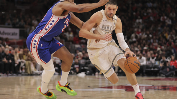 Sjajna partija Vučevića nedovoljna Bulsima - Hjustonu šuterski obračun protiv Klivlenda VIDEO