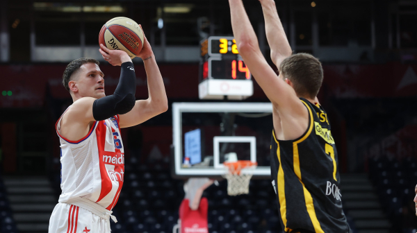 Zvezda pregazila Split – dobra uvertira pred derbi! VIDEO