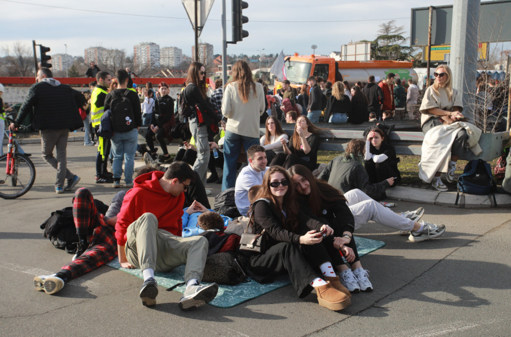 Da li ima pritisaka? Studenti jednoglasno odgovorili: "Ne" VIDEO