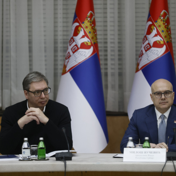 Završena vanredna sednica Vlade Srbije; Prisustvovao i Vučić FOTO