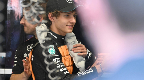 Hamiltonova zamena položila vozački ispit FOTO