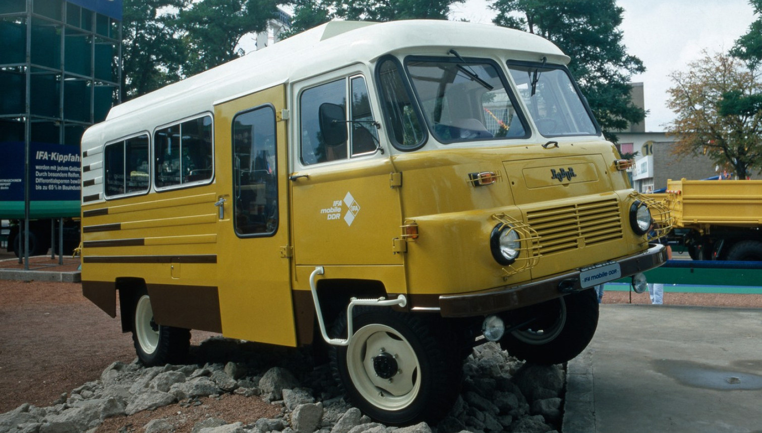 Tri decenije od propasti giganta: Da li se sećate ove marke? FOTO