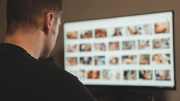 Meta: Pornografiju koristimo samo za lične potrebe