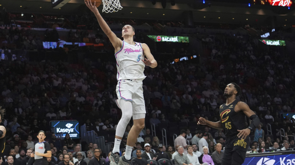 Slaba partija Jovića – Bruklin bolji od Majamija VIDEO