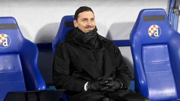 Ibrahimović pričao na našem jeziku i sve zasmejao: "Kakav sam bio?" VIDEO