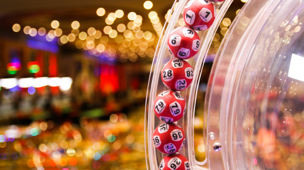 Ruskinja osvojila 29.000 evra: Tvrdi da joj je lovorov list doneo