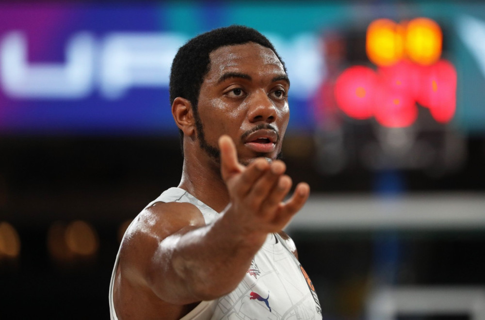 Panter umalo izborio produžetak – Forest presudio Barseloni VIDEO