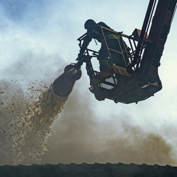 Požar u Parizu pod kontrolom; Kulja gust dim; "Zatvarajte prozore" FOTO/VIDEO