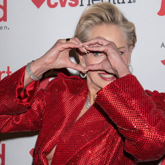 I u 67. će biti večni seks-simbol: Svaka haljina joj stoji savršeno FOTO