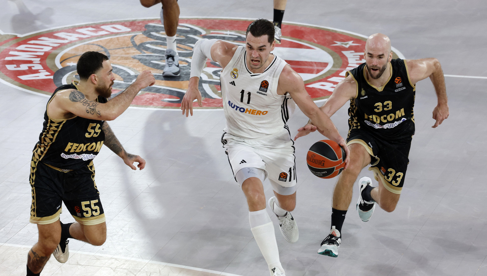 Hezonja "poludeo" – Real na kolenima, Hrvat nasrnuo na sudije VIDEO