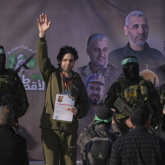 Oslobođen i treći talac koji je predat Crvenom krstu u Gazi