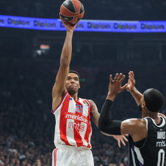 Bolomboj: "Deca nas pljuju, navijači gađaju – mene su pogodili"