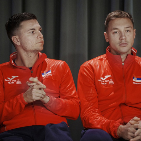 Kecmanović i Međedović neočekivano lako poraženi