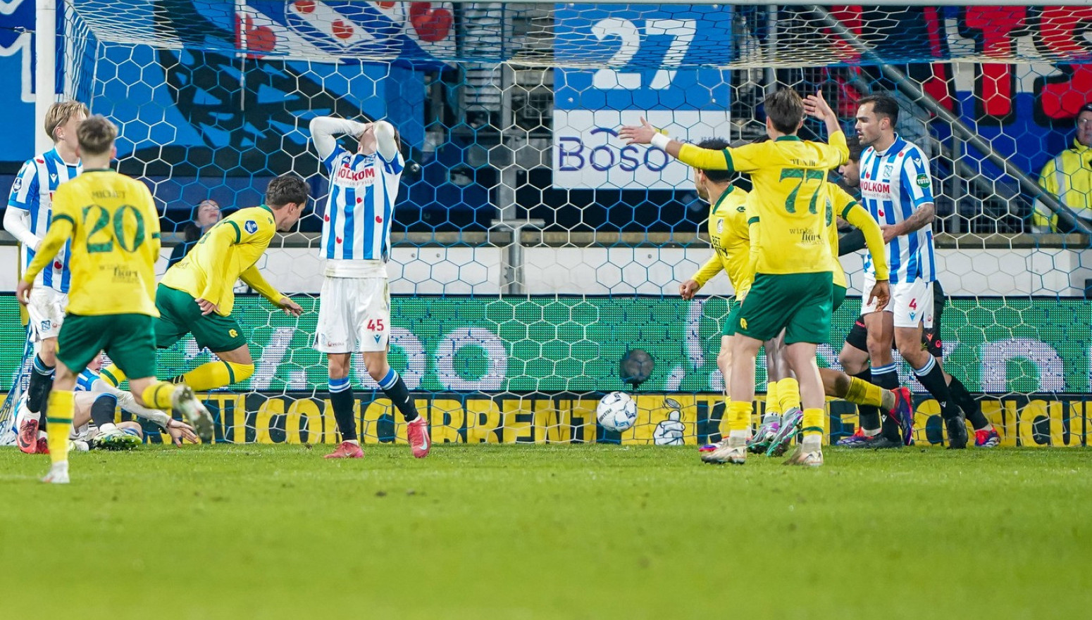 Haos u Holandiji: Fortuna igrala sa 12 igrača protiv Herenvena – niko nije primetio FOTO