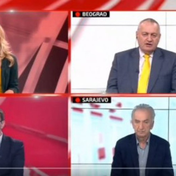 Opozicija svesna da bi ih Vučić pobedio na izborima: Na pomen izbora skaču kao opareni VIDEO