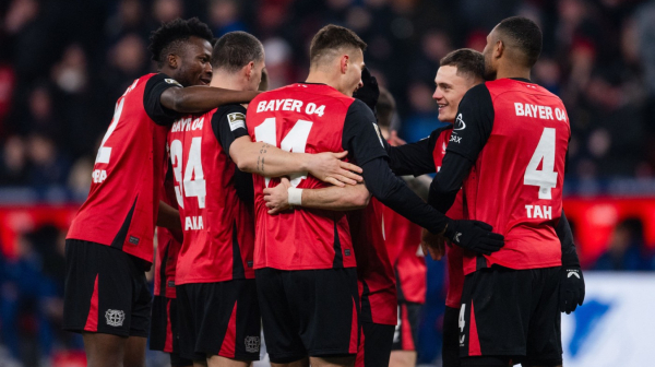 Bajer "srušio" Hofenhajm i ostao u trci