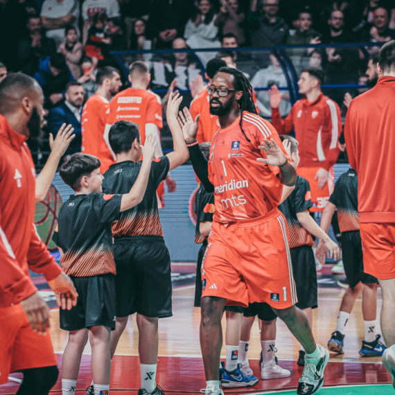 Zvezdaši razbesneli Brauna, on im zapretio: "Nastavite tako i..." FOTO