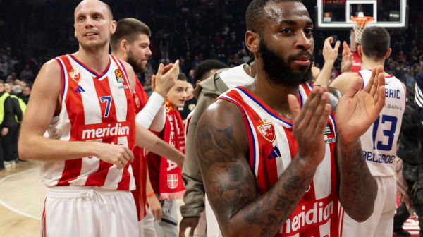 Kodi se prekrio peškirom, pa uz osmeh objasnio zašto je to uradio VIDEO