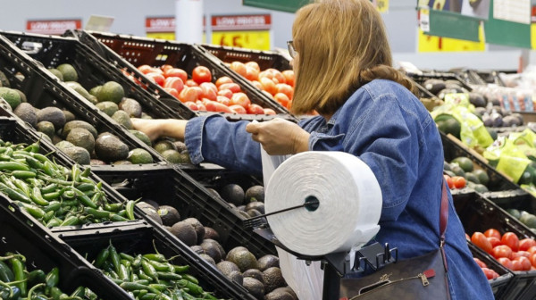 Ovo voće i povrće je najzagađenije: Lista koja će vas naterati da razmislite šta jedete