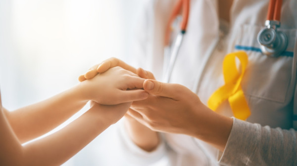 Sve veći broj kancera kod mladih: Doktor apeluje da se reguje i na naizgled bezazlene simptome