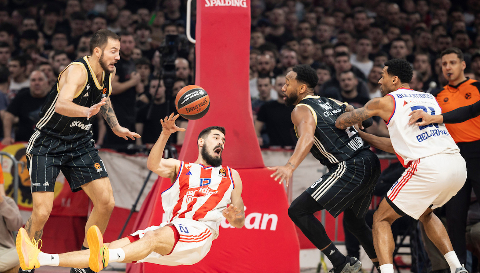 "Ratnička" košarka – Zvezda srušila Asvel