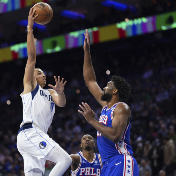 Dalas opet izgubio bez Dončića, Embid se vratio tripl-dablom i košem za pobedu VIDEO