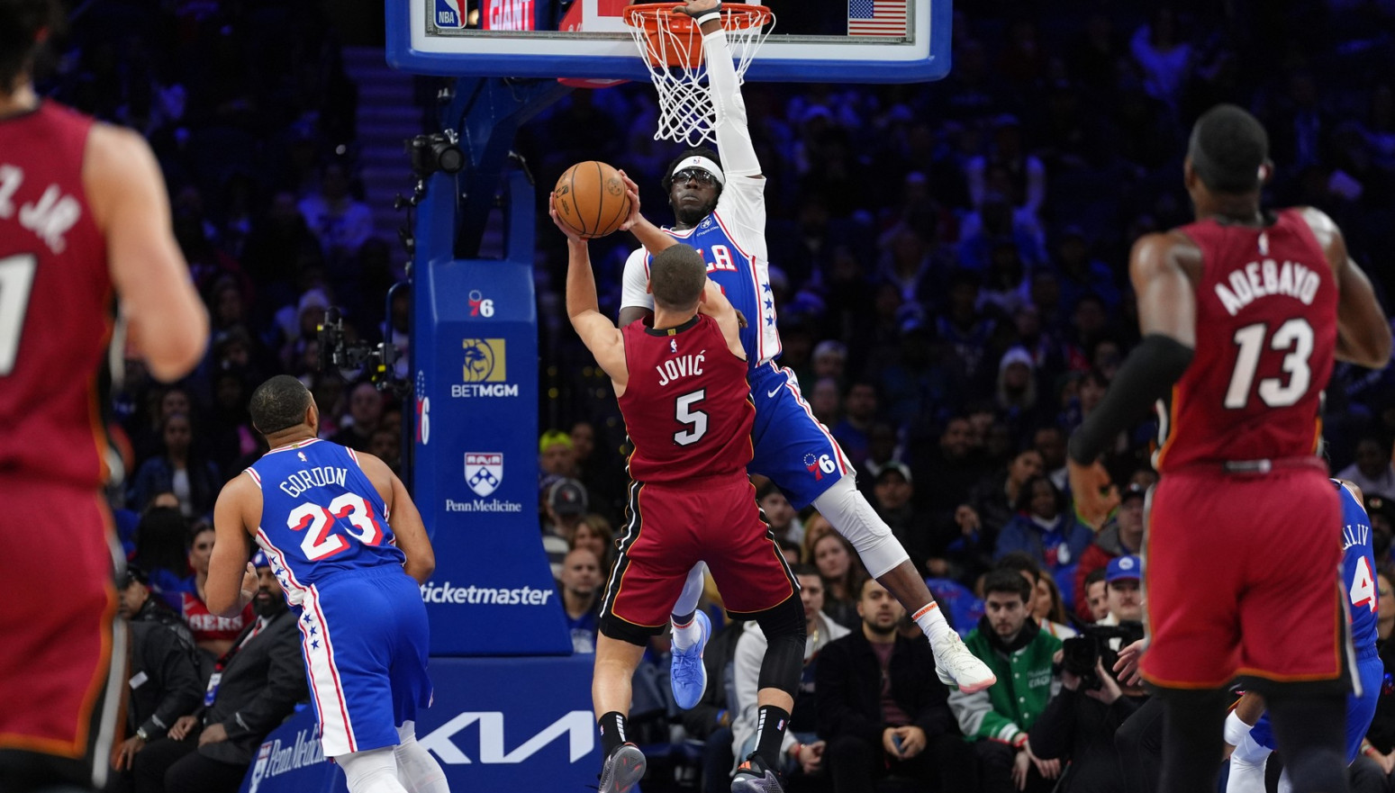 Batlerov naslednik – Jović igra košarku života VIDEO