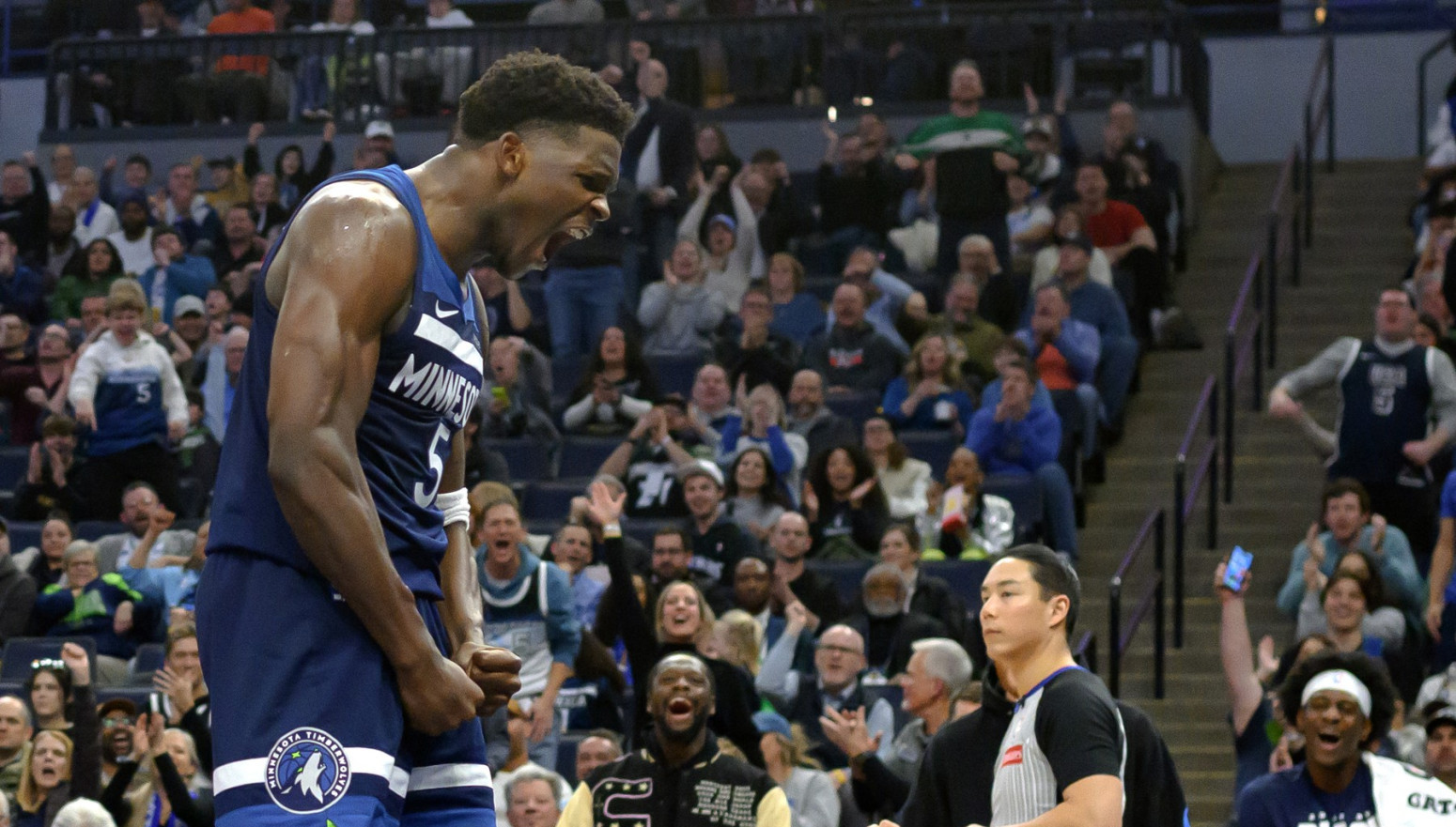 Edvards stao na poen od 50, dabl-dabl Vučevića VIDEO