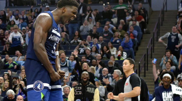 Edvards stao na poen od 50, dabl-dabl Vučevića VIDEO