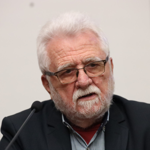 Novi skandalozna objava opozicionih medija: "Lekar je ili čovek ili naprednjak"