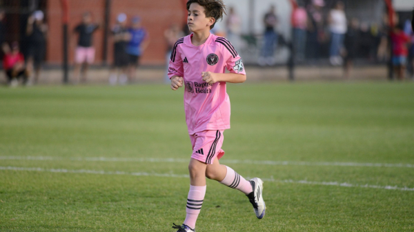 Mesi junior 11 – Ronaldo junior 10