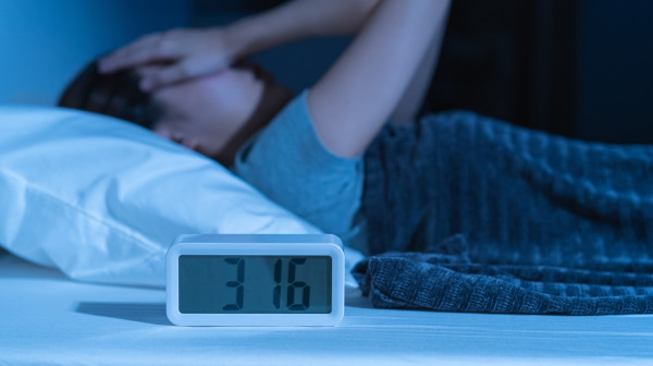 Ovo je najčešća greška koju ljudi sa nesanicom rade: Stučnjakinja skrenula pažnju