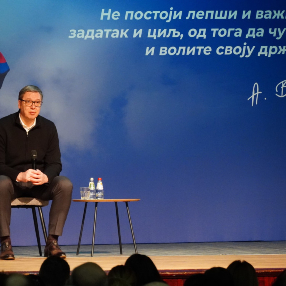 Vojvodina je deo Srbije; Vučić: "Mogu samo da sanjaju da nam kidaju deo teritorije"