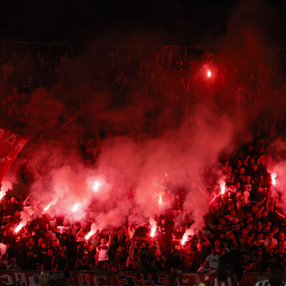 Okršaj "delija" i "grobara" – prekinut humanitarni koncert VIDEO